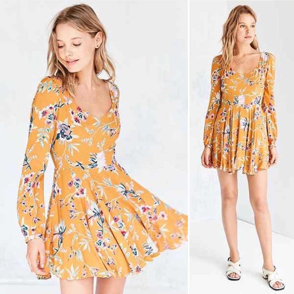 🌼NWOT UO Ecote Mustard Floral long sleeve dress
